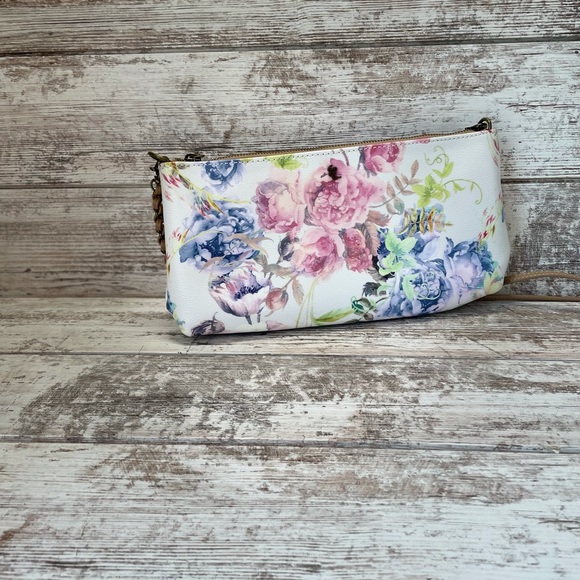 Elliot Luca Floral Crossbody - Picture 7 of 9